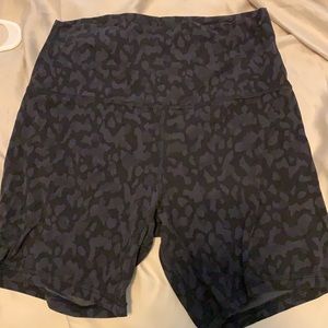 Lululemon size 8 shorts